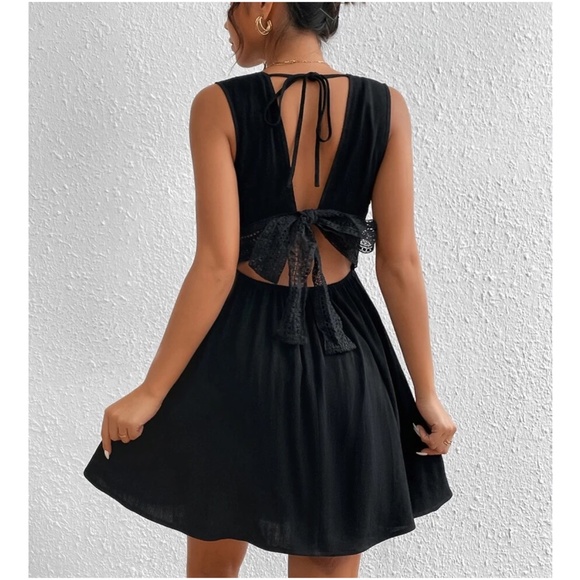 Plunging Neck Lace Evening Party Dress - Picture 9 of 9